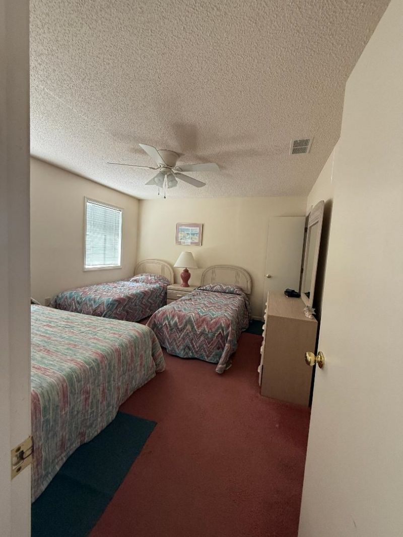 1026 Red Tree Circle Photo 4