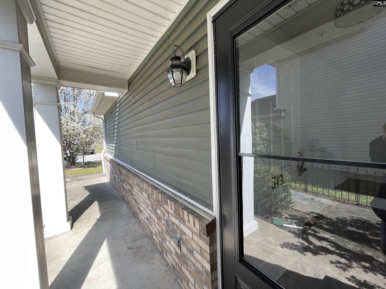 319 Charter Oak Court Photo 12