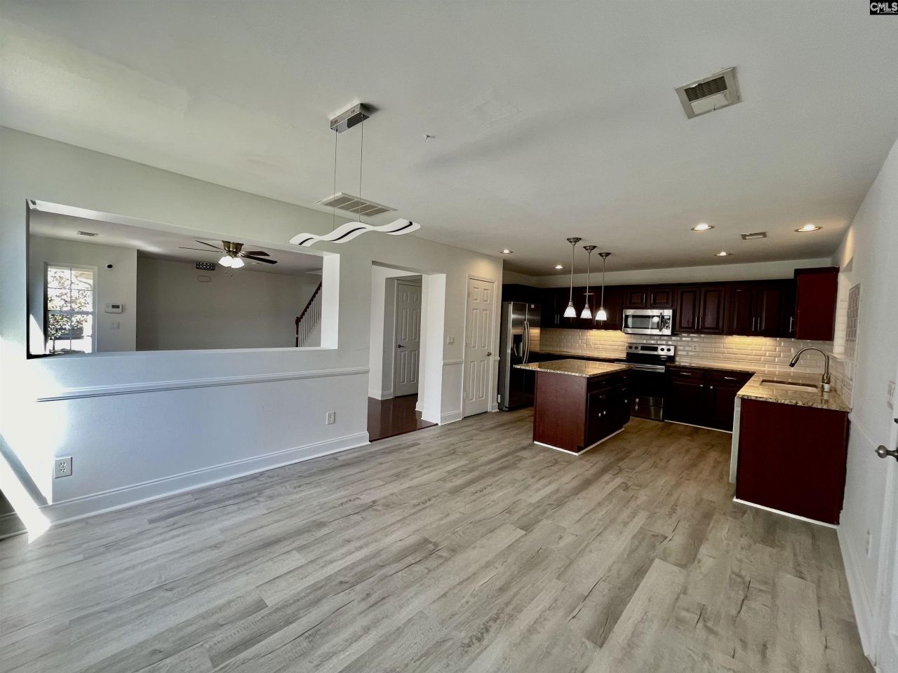 319 Charter Oak Court Photo 24