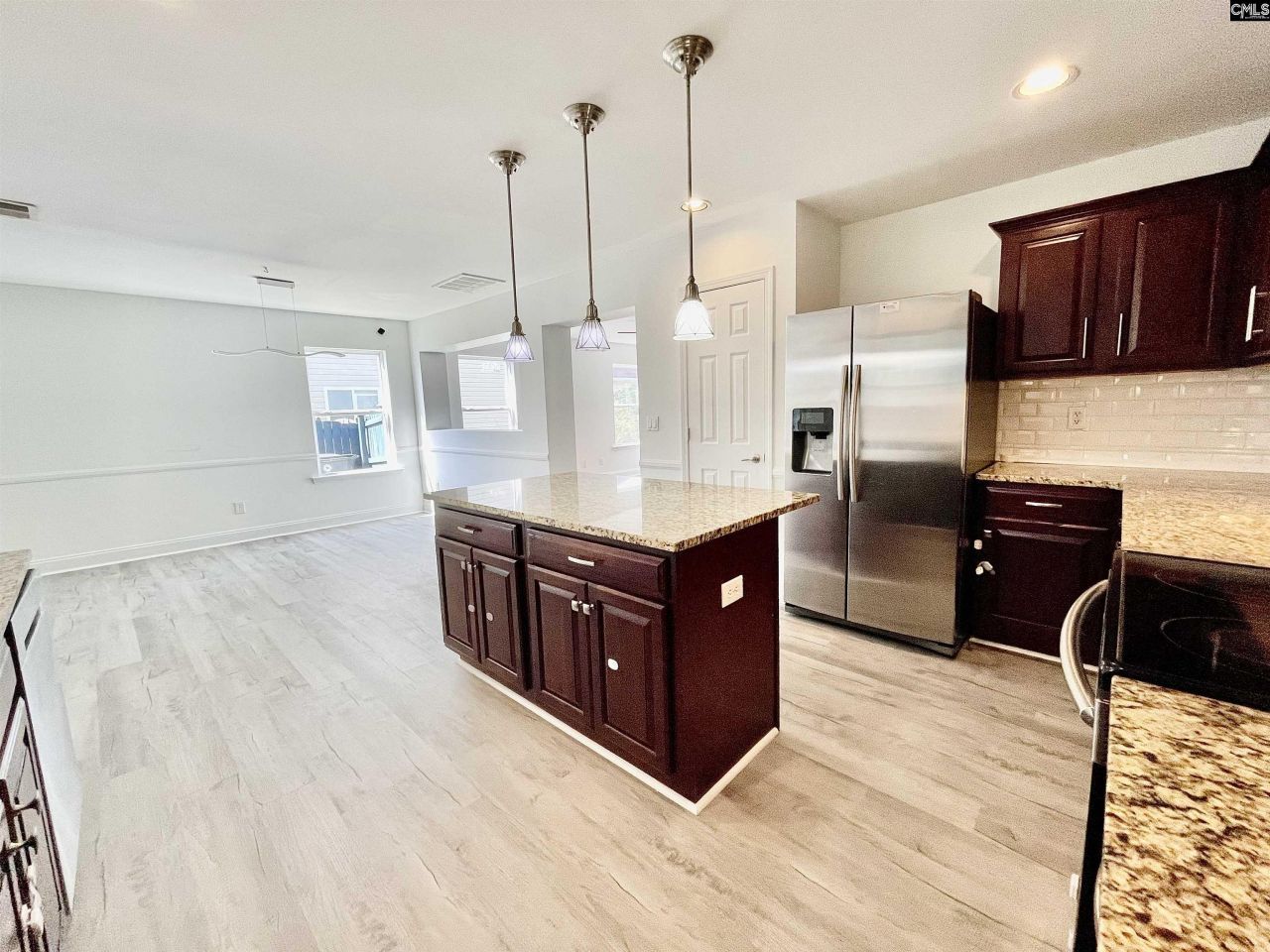 319 Charter Oak Court Photo 30