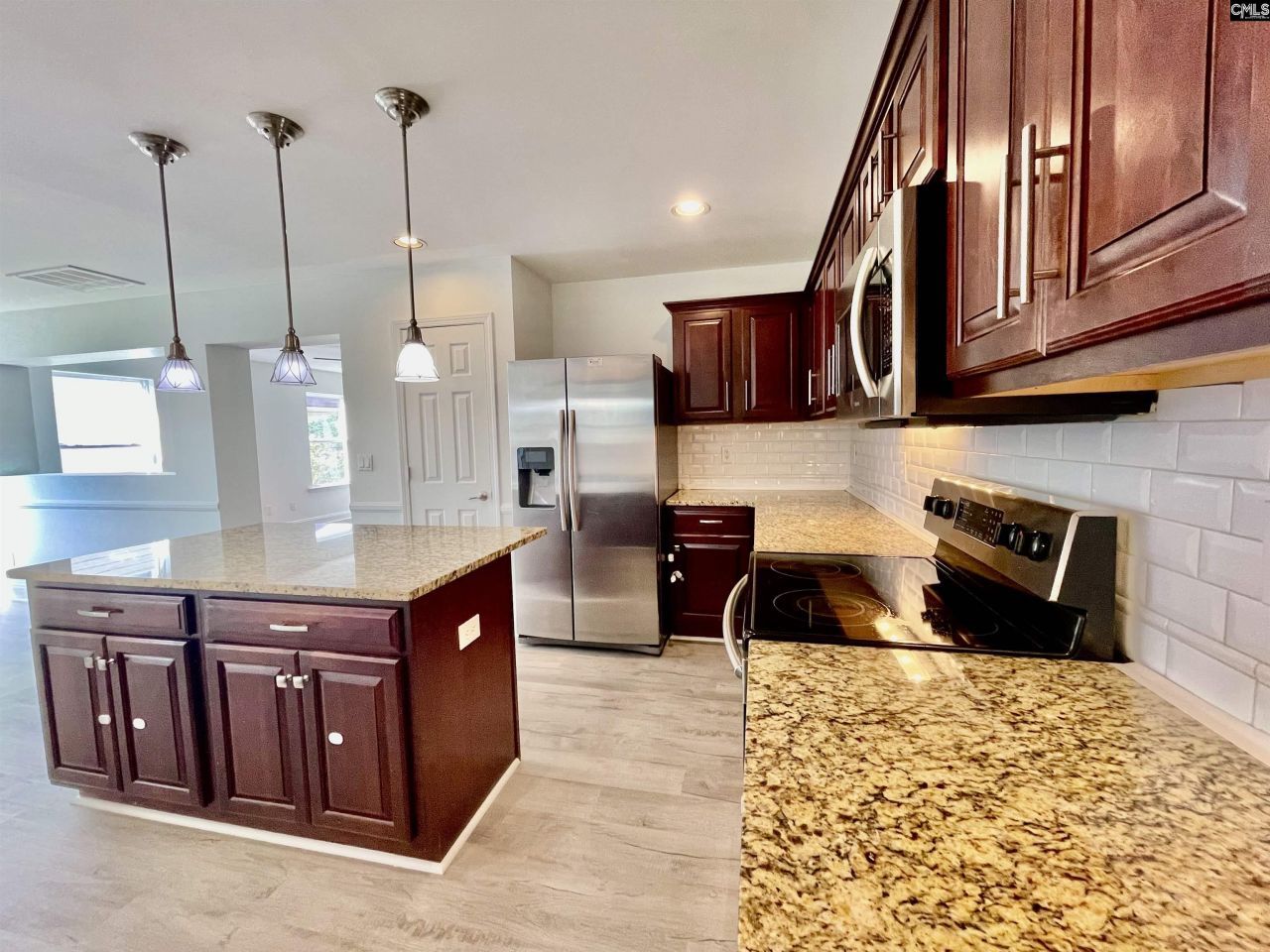 319 Charter Oak Court Photo 31