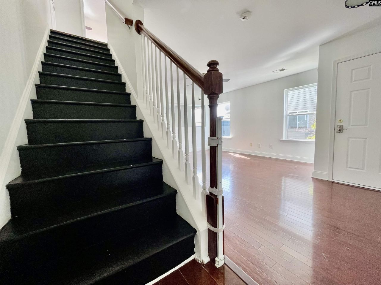 319 Charter Oak Court Photo 35