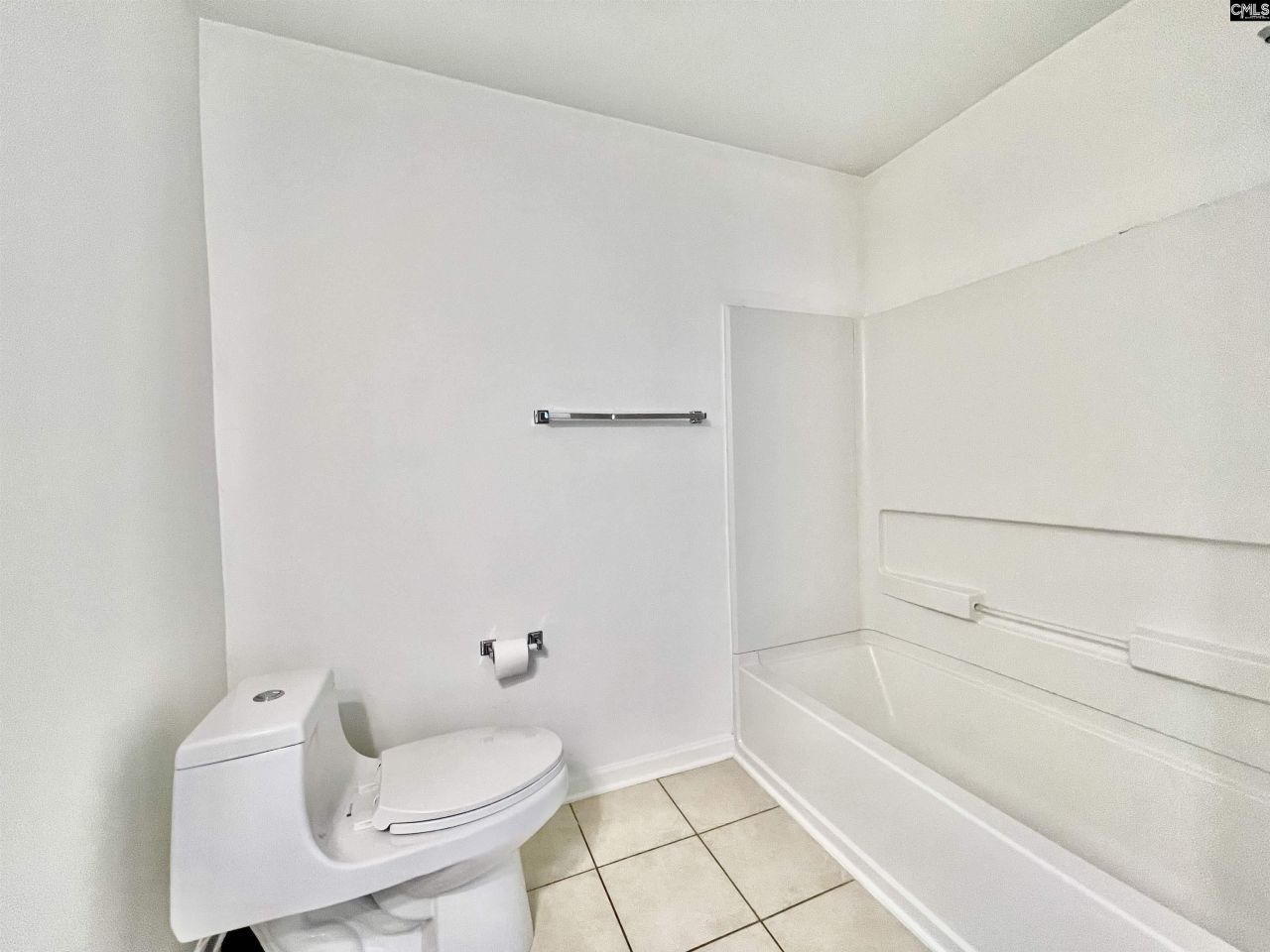 319 Charter Oak Court Photo 38