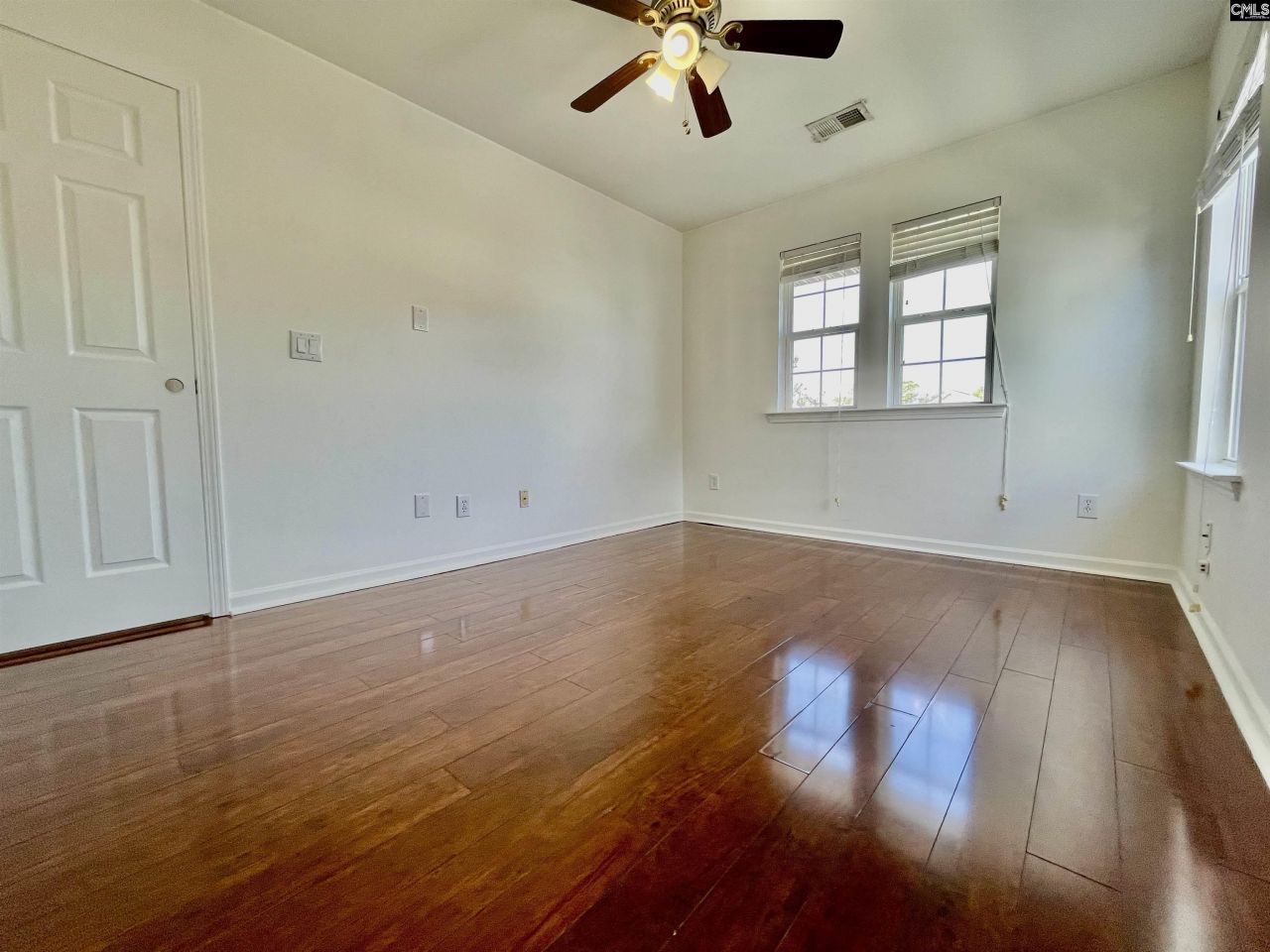 319 Charter Oak Court Photo 41