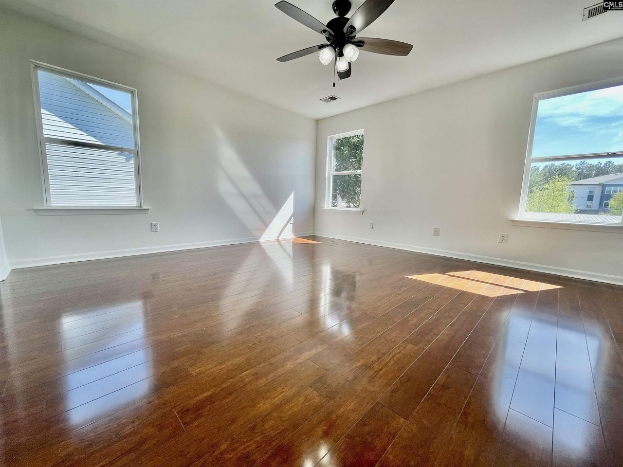 319 Charter Oak Court Photo 44