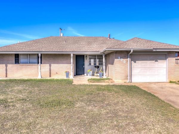 125 S Dillon Avenue, Moore, OK 73160