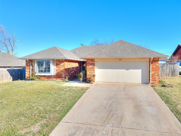 313 W Grand Teton Court, Yukon, OK 73099