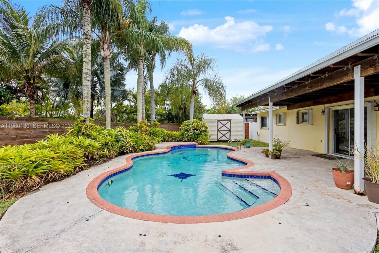 10555 SW 124th Rd, Miami, FL 33186 Photo