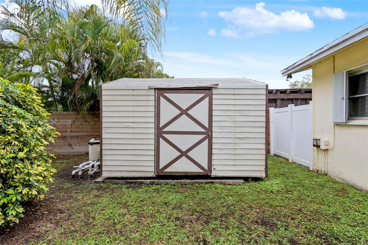 10555 SW 124th Rd, Miami, FL 33186 Photo