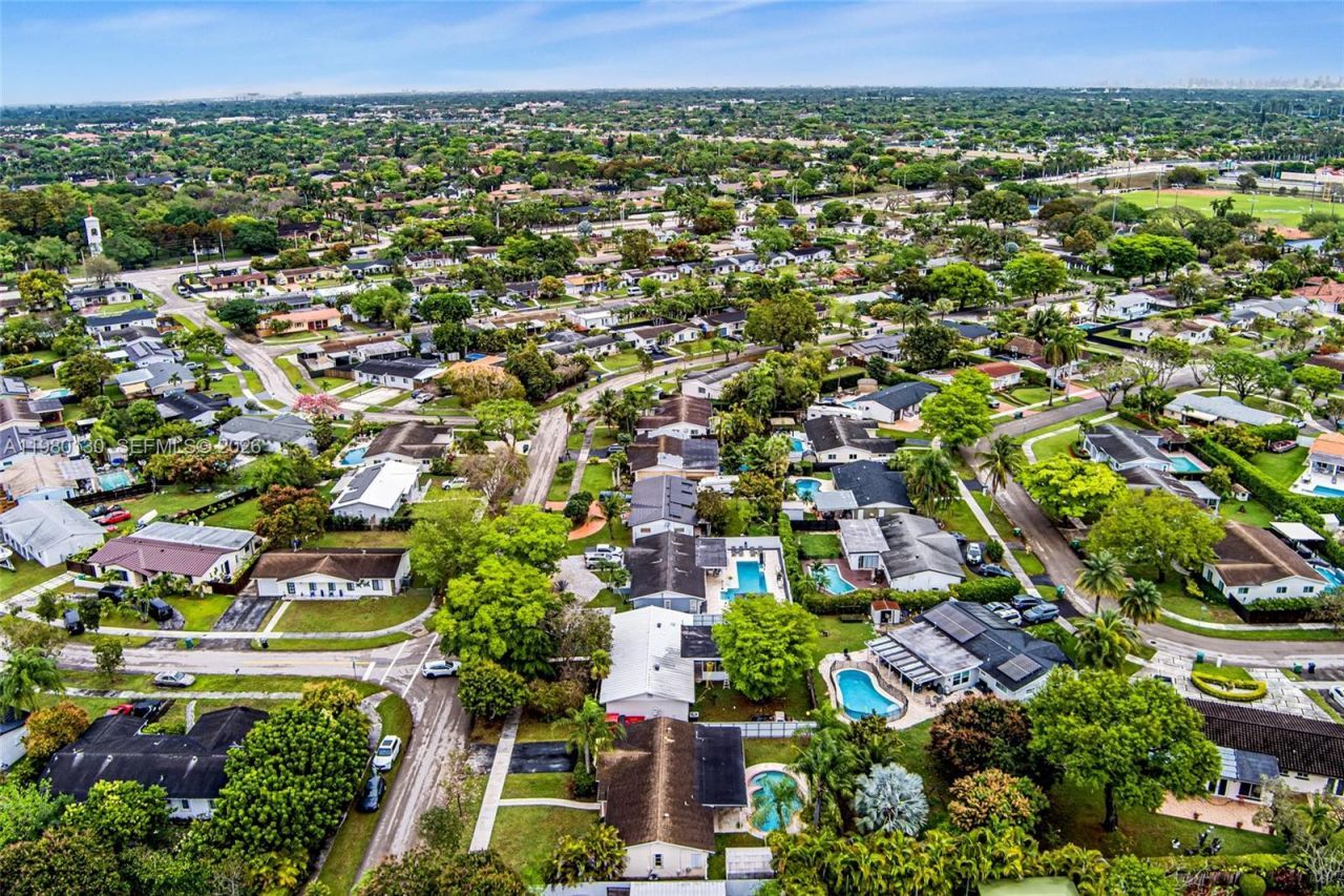 10555 SW 124th Rd, Miami, FL 33186 Photo