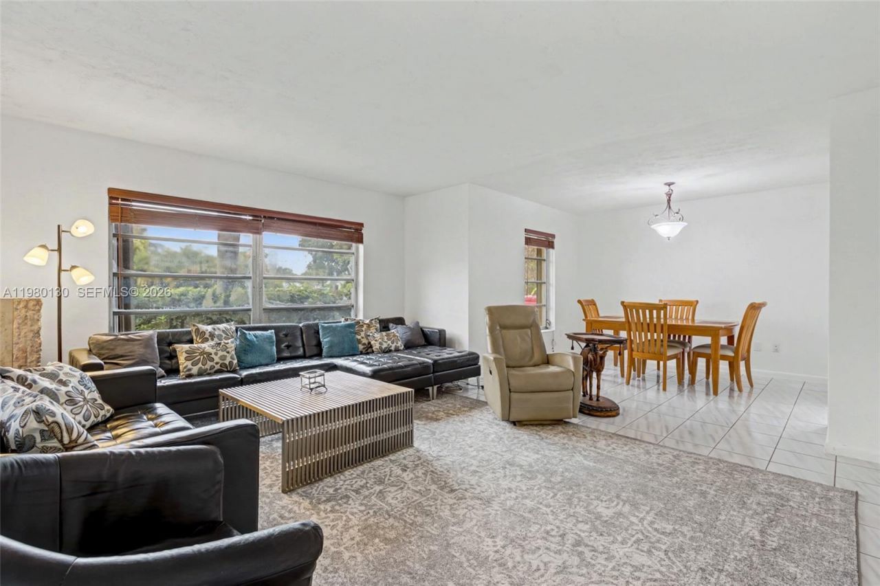 10555 SW 124th Rd, Miami, FL 33186 Photo