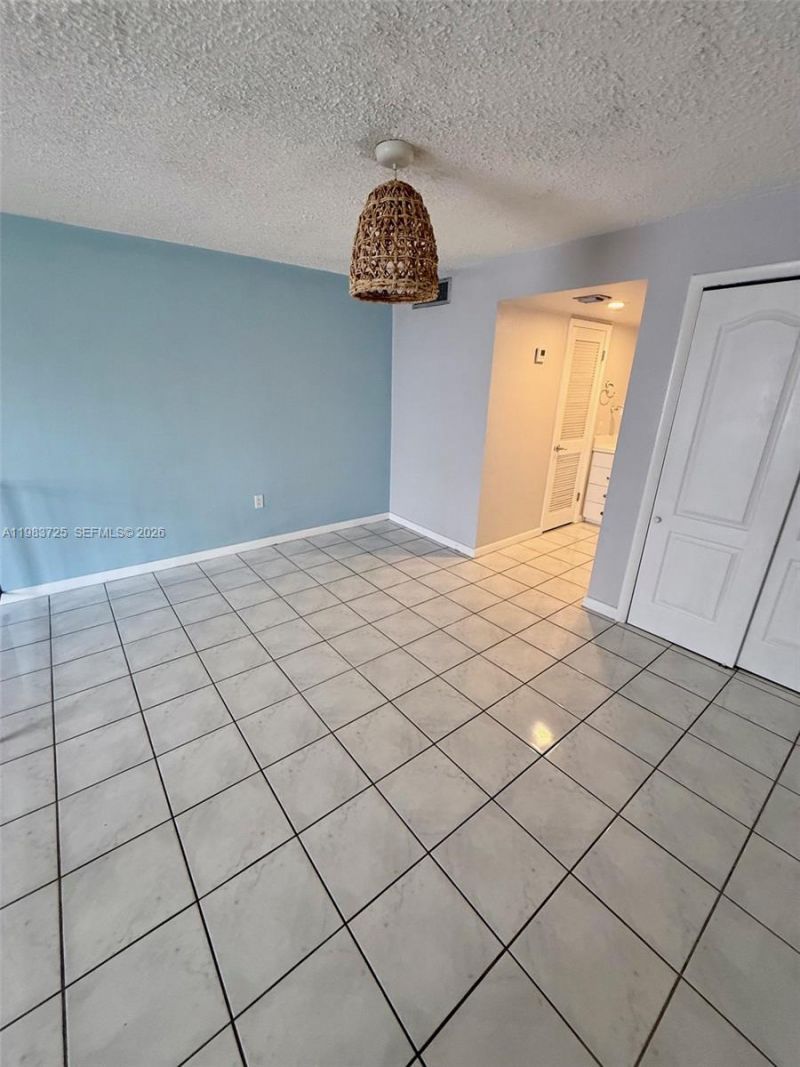 335 Navarre Ave, Unit 7, Coral Gables, FL 33134 Photo