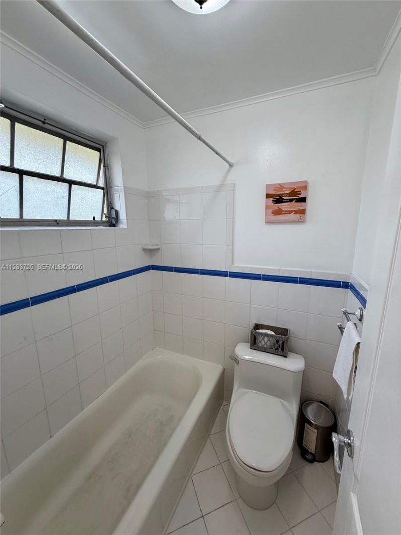 335 Navarre Ave , Unit 7, Coral Gables, FL 33134 Photo