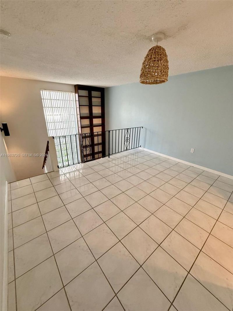 335 Navarre Ave, Unit 7, Coral Gables, FL 33134 Photo