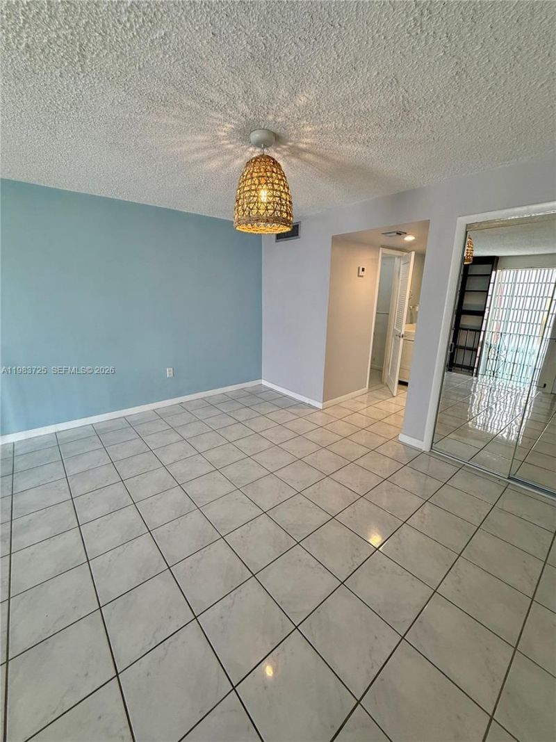 335 Navarre Ave, Unit 7, Coral Gables, FL 33134 Photo