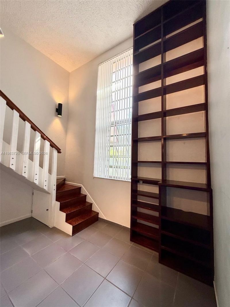 335 Navarre Ave , Unit 7, Coral Gables, FL 33134 Photo