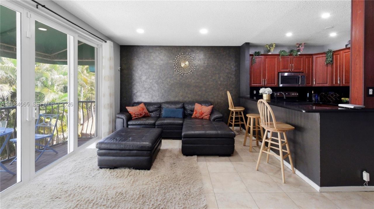 1354 NW 126th Way , Sunrise, FL 33323 Photo