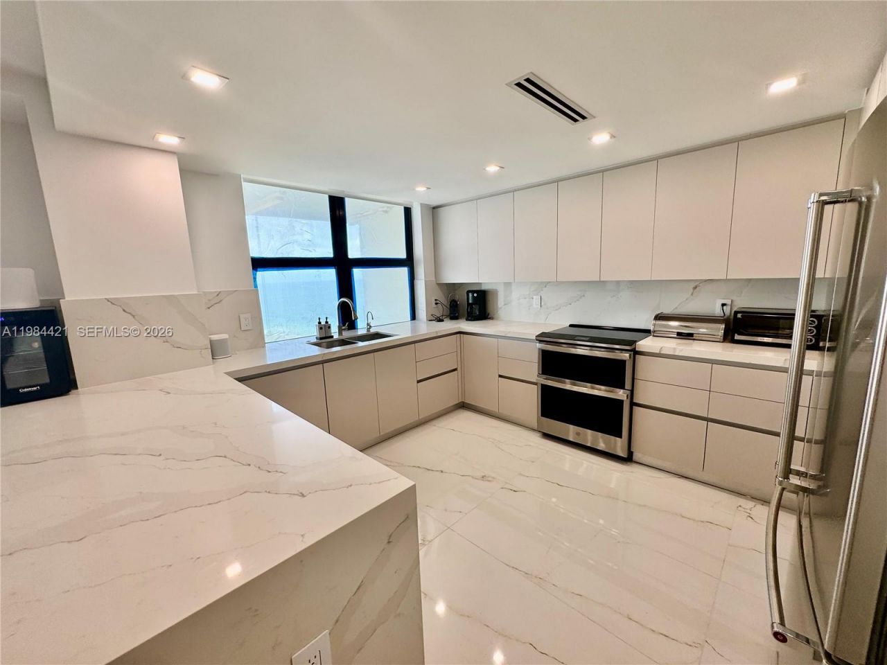 9801 Collins Ave , Unit 20E, Bal Harbour, FL 33154 Photo