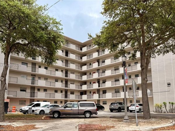 16410 Miami Dr , Unit 406, North Miami Beach, FL 33162