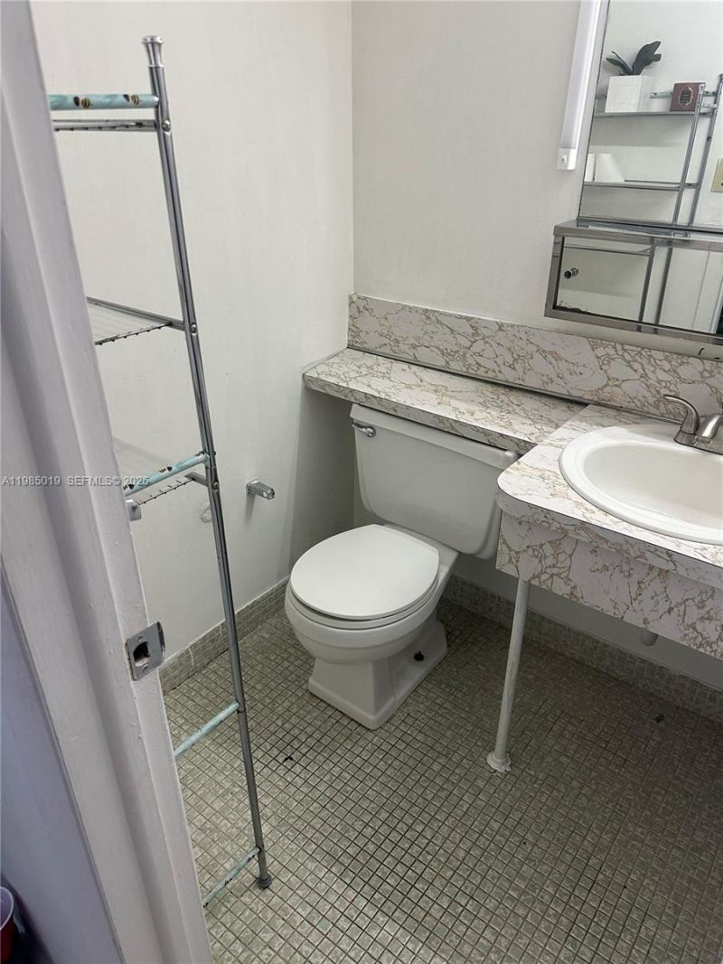 16410 Miami Dr , Unit 406, North Miami Beach, FL 33162 Photo