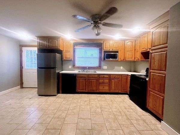 190 North Main, Unit 1, Middleboro, MA 02346