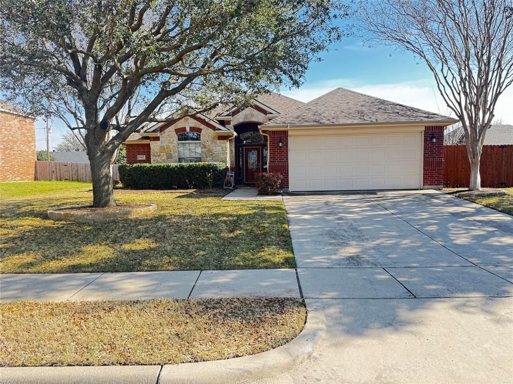 5915 Heather Drive, Grand Prairie, TX 75052 Main Photo