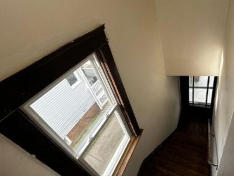 10601 Almira Avenue, Unit 2, Cleveland, OH 44111 Photo 2