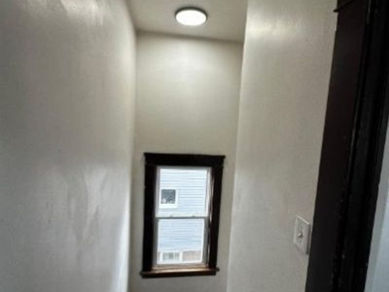 10601 Almira Avenue, Unit 2, Cleveland, OH 44111 Photo 3