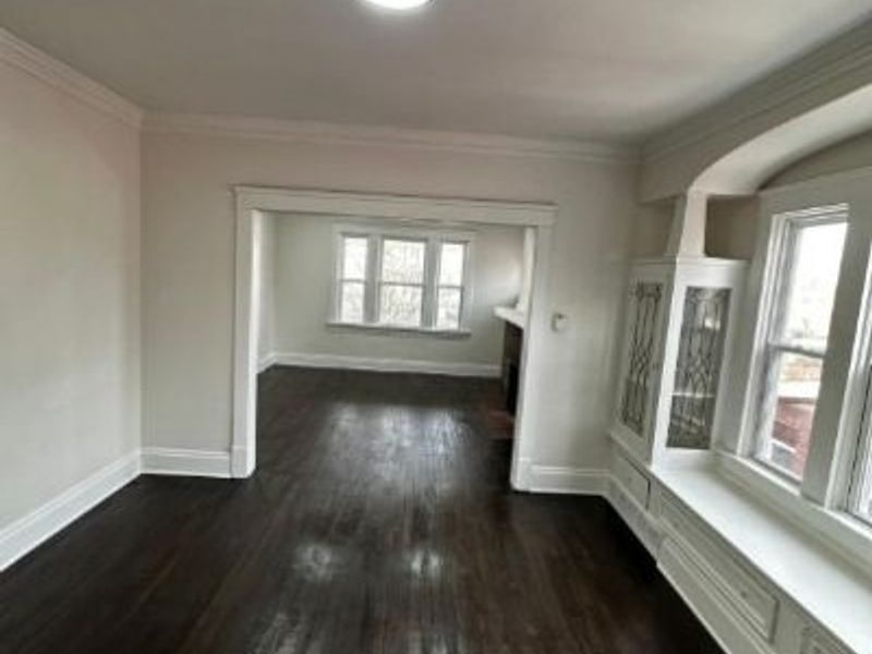 10601 Almira Avenue, Unit 2, Cleveland, OH 44111 Photo 4