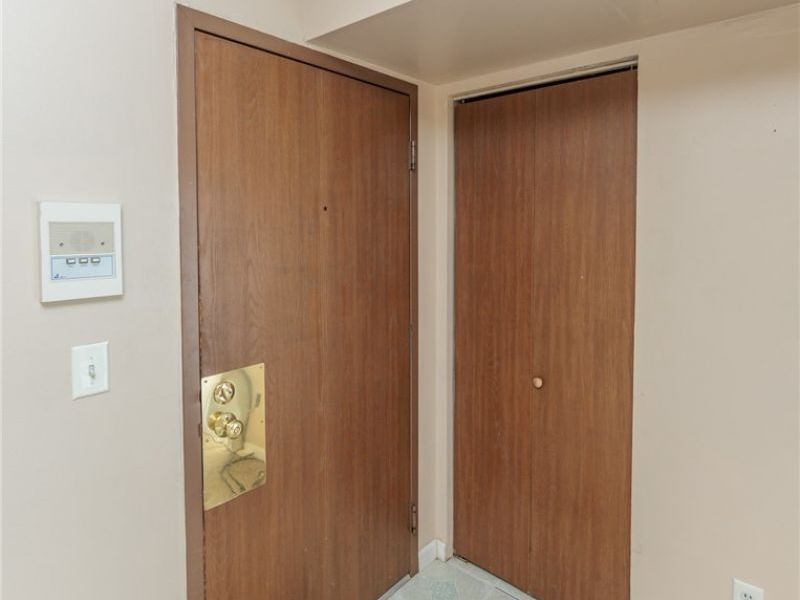 3265 Mayfield Road, Unit 29, Cleveland Heights, OH 44118 Photo 6