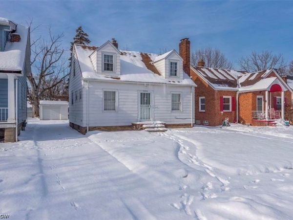 5246 Philip Avenue , Maple Heights, OH 44137