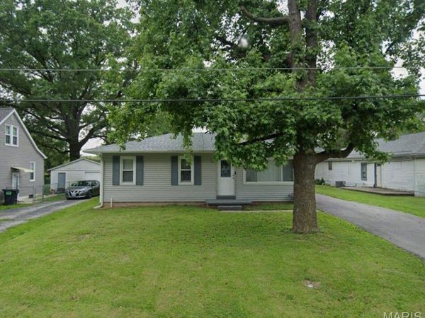 1412 4th Avenue, Belleville, IL 62220