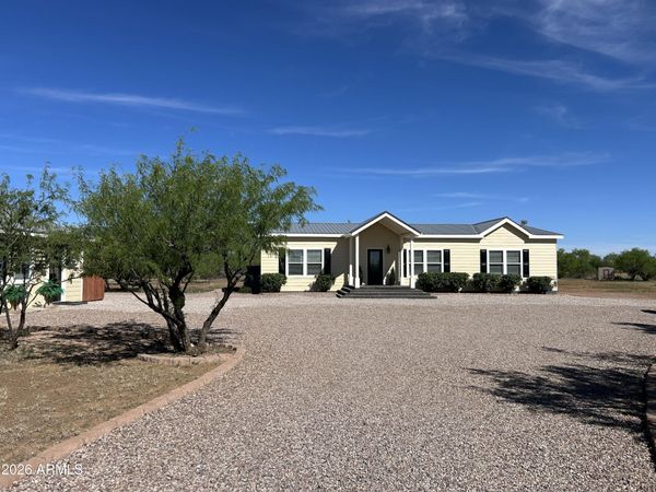 277 E Allen Lane, Huachuca City, AZ 85616