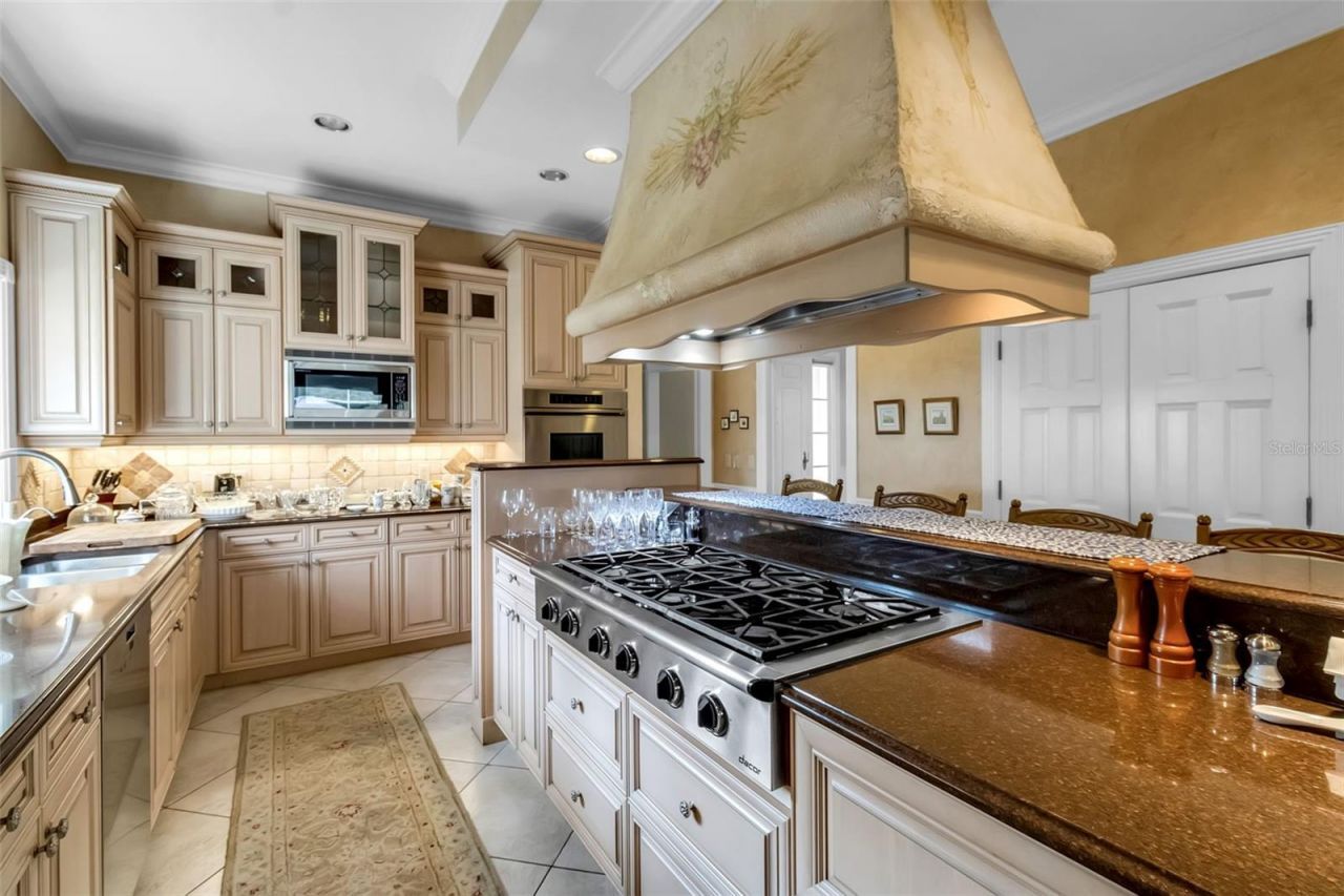 4079 Las Palmas Way, Sarasota, FL 34238 Photo