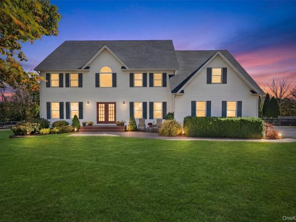 18 Almond Tree Lane, Warwick, NY 10990