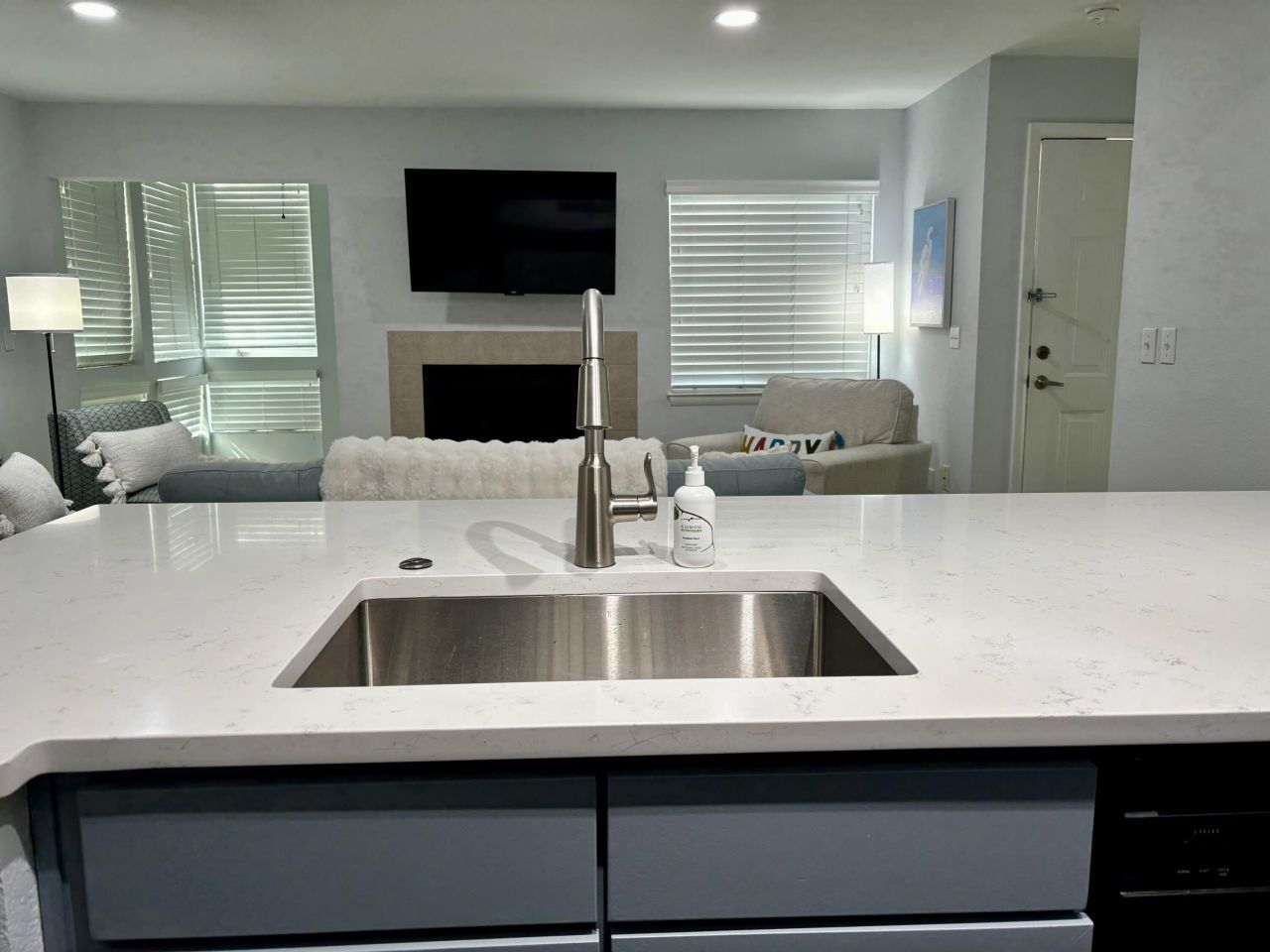 271 Alexandra Drive Photo 19