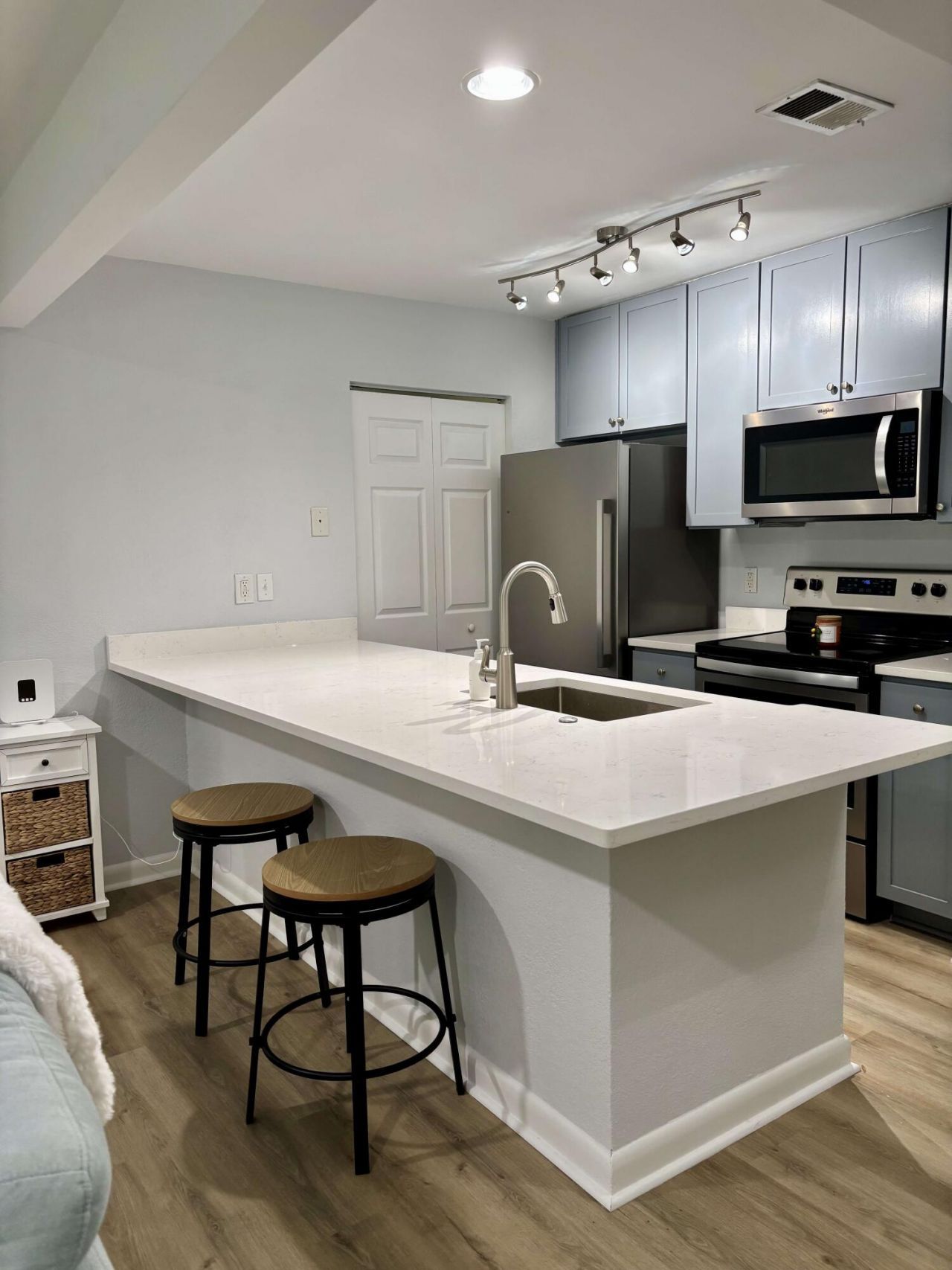 271 Alexandra Drive Photo 22