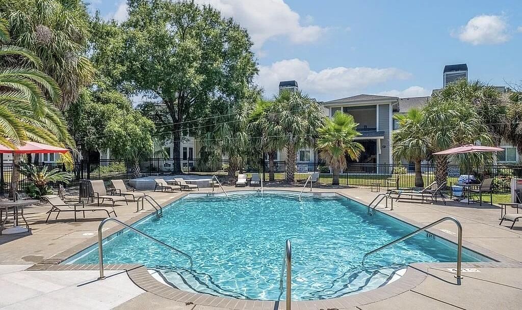 271 Alexandra Drive Photo 41