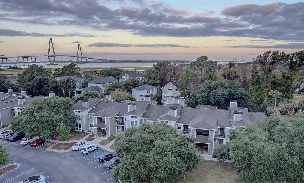 271 Alexandra Drive Photo 44