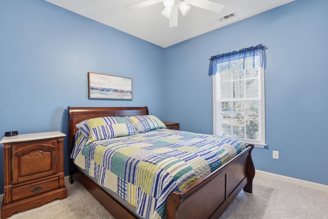 29 Royal Pines Boulevard Photo 14