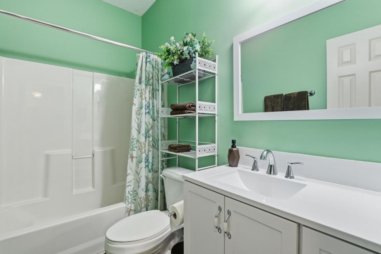 29 Royal Pines Boulevard Photo 16