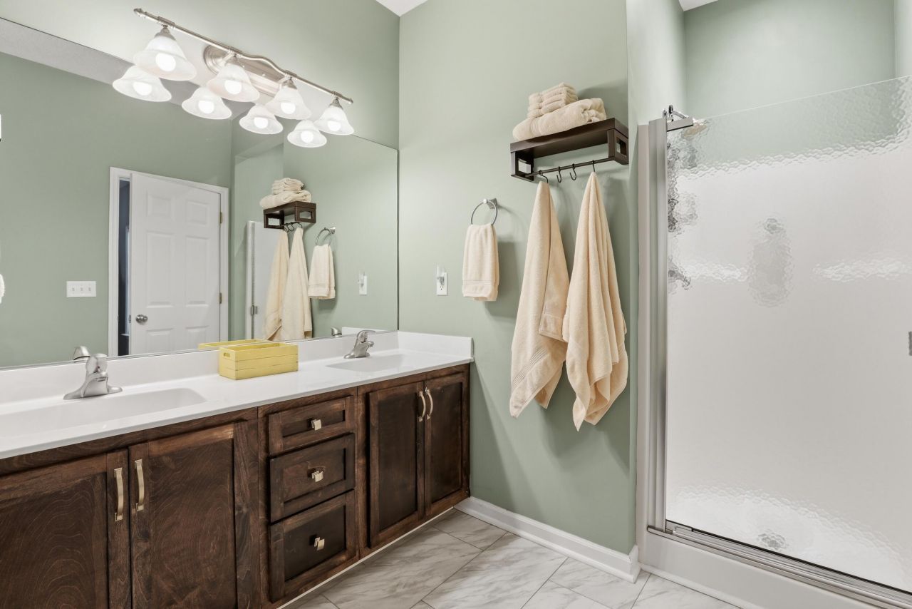 29 Royal Pines Boulevard Photo 19