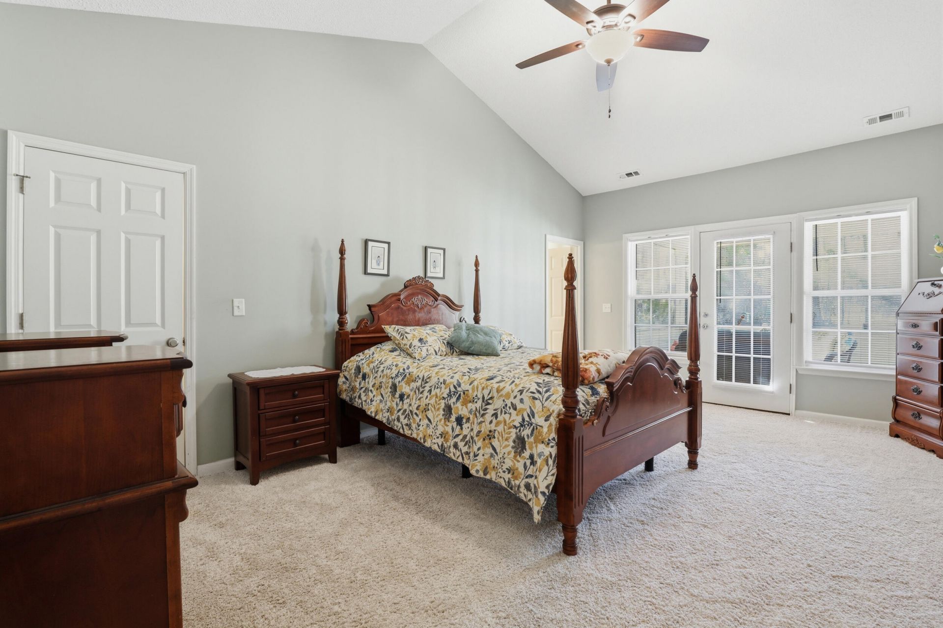 29 Royal Pines Boulevard Photo 19