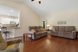 29 Royal Pines Boulevard photo 4