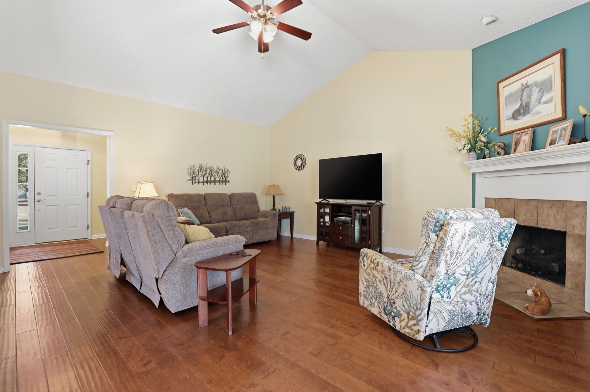 29 Royal Pines Boulevard Photo 5