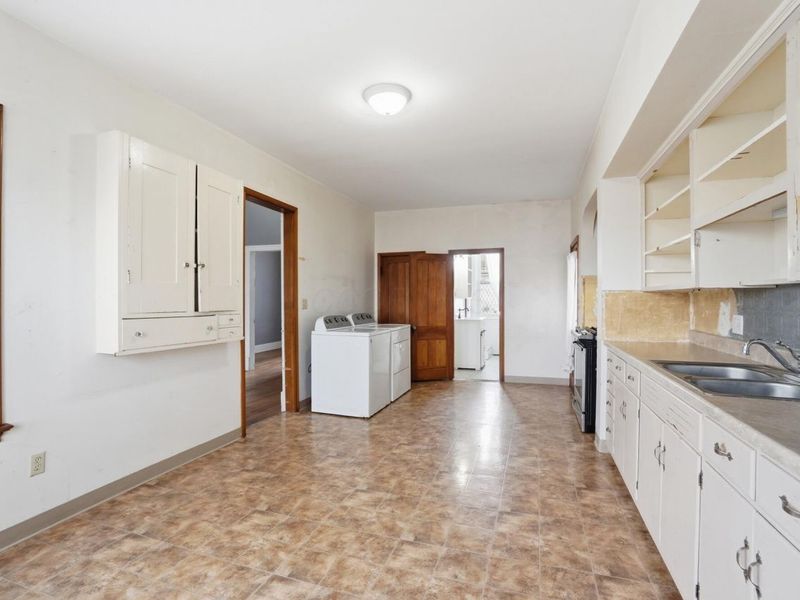 407 S Main Street , Baltimore, OH 43105 Photo 17