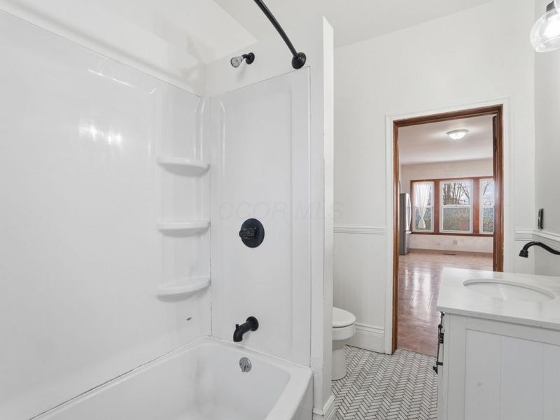 407 S Main Street , Baltimore, OH 43105 Photo 28