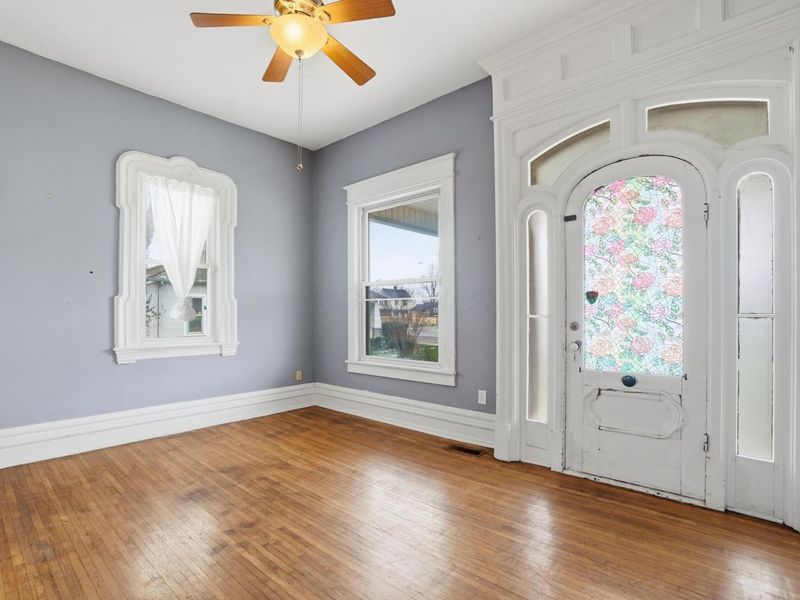 407 S Main Street , Baltimore, OH 43105 Photo 5