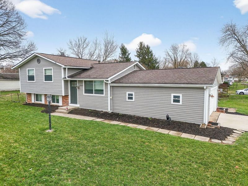 3369 Petzinger Road, Columbus, OH 43232 Photo 1