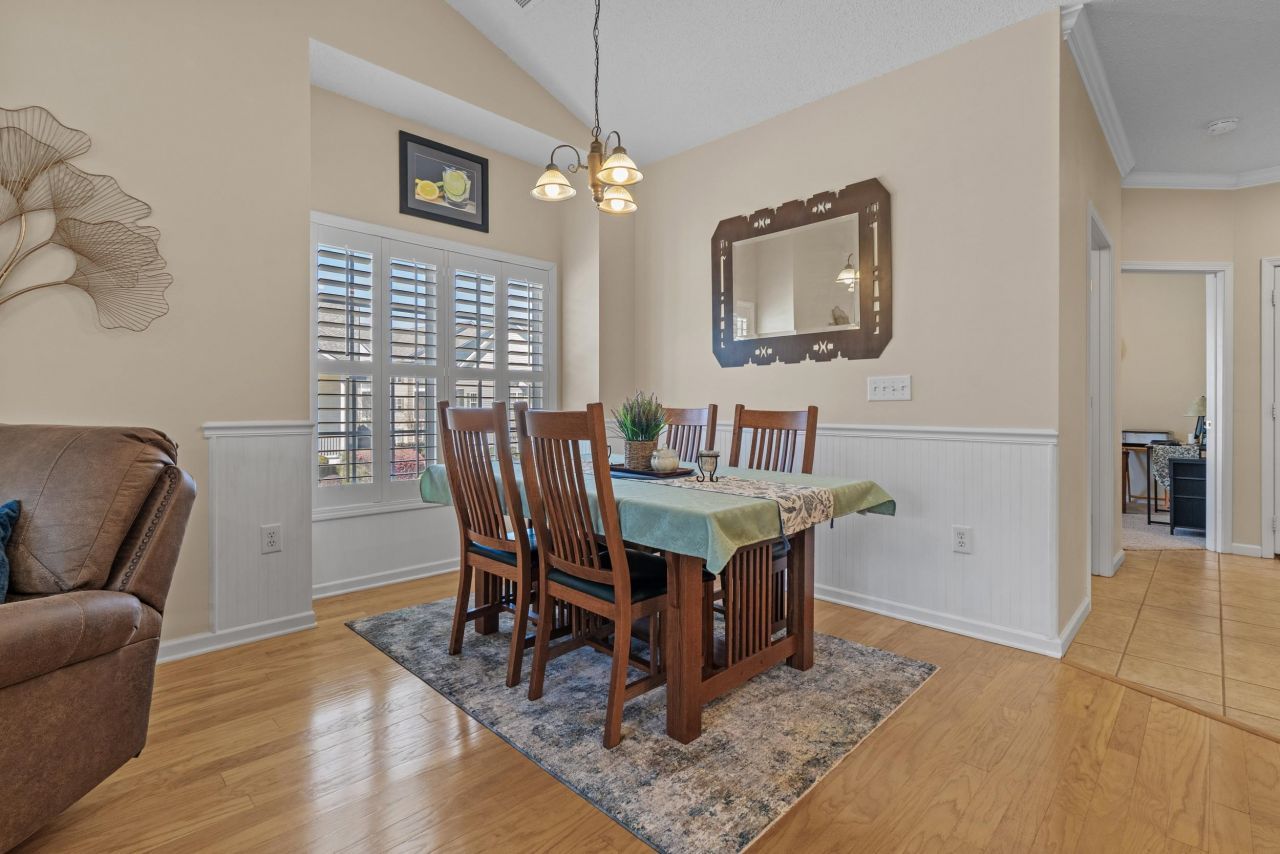 5786 Longwood Dr. Photo 16